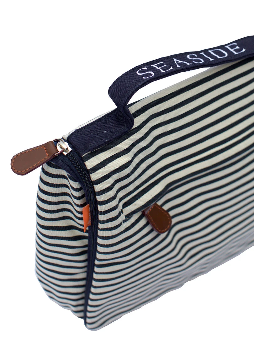 CBSTATION HOME & GIFTS Hanging Navy Stripe Travel Kit 1 CBSTATION HOME & GIFTS Hanging Navy Stripe Travel Kit